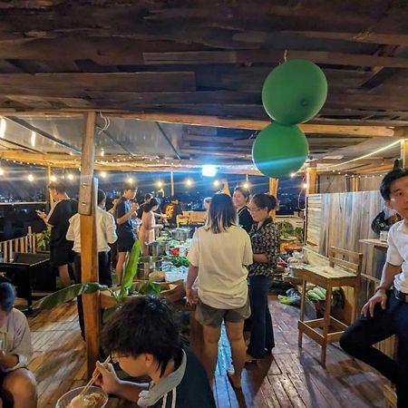The Gk House Hostel, Ecolliving, Central City, Natural Wooden, Chill View Rooftop, Restaurant And Cocktail Bar 胡志明市 外观 照片