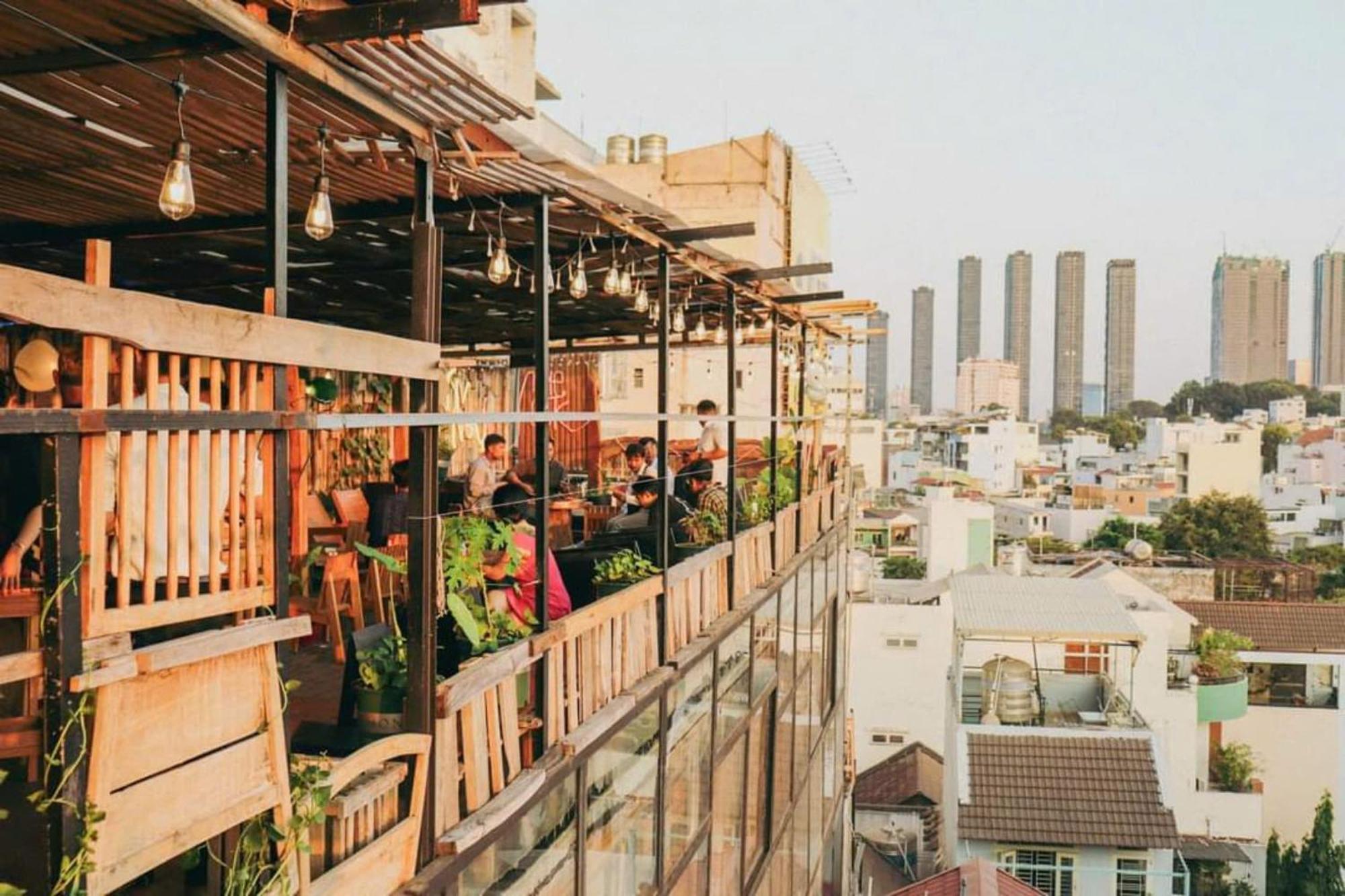 The Gk House Hostel, Ecolliving, Central City, Natural Wooden, Chill View Rooftop, Restaurant And Cocktail Bar 胡志明市 外观 照片