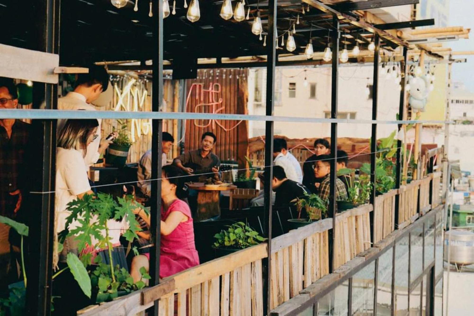 The Gk House Hostel, Ecolliving, Central City, Natural Wooden, Chill View Rooftop, Restaurant And Cocktail Bar 胡志明市 外观 照片